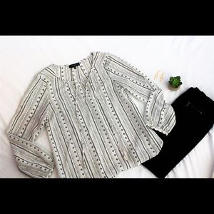 Sanctuary • Black and white blouse •Size M